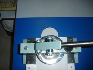 Poinçonneuse et découpeuse de papier 100 cm carré - Product Image 2