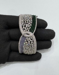 กำไลข้อมือผู้หญิงชุบเงินประดับเพชรซิร์คอนทรงรีสีแดงน้ำเงิน ดีไซน์ทันสมัยประดับลูกปัด - Product Image 3