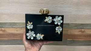 Caja de pintura de resina de lujo para mujer, contorno de cristal, hebilla de pavo real, cadena, modelo Floral, bodas, fiestas, grandes ideas de regalo, Ángel - Product Image 6