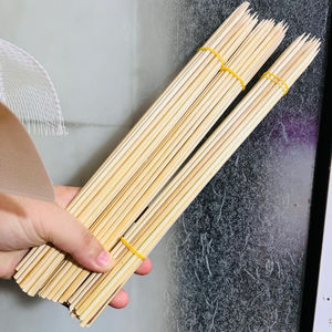 Brochetas de bambú desechables naturales al por mayor herramientas de barra de bambú palos de barbacoa de bambú antiadherentes selección de frutas - Product Image 3