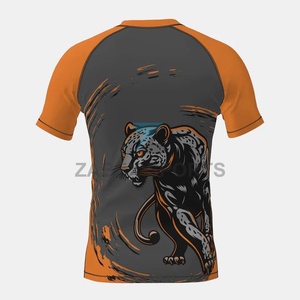 Camiseta de compresión de manga corta para hombre, Rashguard de MMA elástico con logo frontal personalizado, Top de entrenamiento BJJ, Ropa de gimnasio - Product Image 4