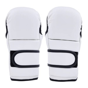 ถุงมือ MMA คุณภาพพรีเมียม แบรนด์ Fairtex สำหรับศิลปะการต่อสู้แบบมืออาชีพ คิกบ็อกซิ่ง และการต่อสู้แบบ Grappling - Product Image 1