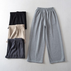 Pantalon de survêtement large pour homme, taille élastique avec cordon de serrage, décontracté, en coton et élasthanne de poids moyen, idéal pour l'automne - Product Image 6