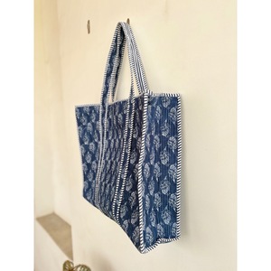 Sac fourre-tout bohème en coton matelassé avec motif tigre brodé, fermeture éclair supérieure, rayures noires, idéal pour la plage et le shopping, toutes saisons - Product Image 3