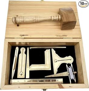 Ensemble d'outils maçonniques en métal argenté et doré, accessoires dans une boîte en bois avec doublure en velours - Product Image 5