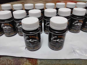 100% capsules de résine de Shilajit de haute qualité pure suppléments à base de plantes d'acide fulvique séchés au soleil organiques naturels avec garantie de remboursement - Product Image 2
