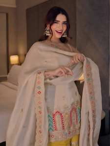 Ensemble Sharara Dupatta Haut de Gamme en Soie Chinon Lourde avec Broderie de Fil et Sequins - Product Image 4