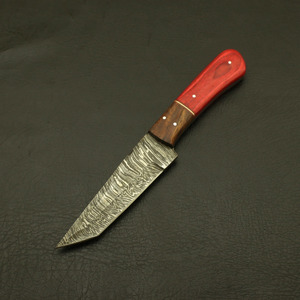 Couteau EDC à lame fixe en acier Damas, forgé à la main, manche en bois Pakka rouge, bolster en bois de rose, pour camping, bushcraft et utilisation polyvalente - Product Image 6