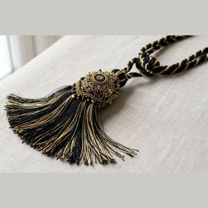 Nudos de Espada de Alambre Dorado de Primera Calidad, Personalizados en Color, Tamaño y Ajuste, Hechos a Medida, OEM - Product Image 1