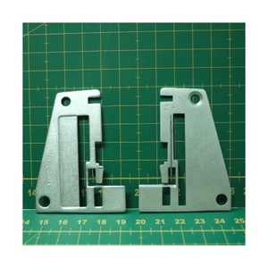 60993 PLAQUE À AIGUILLES PIÈCES DE MACHINE À COUDRE DOMESTIQUE FABRIQUÉES À TAIWAN - Product Image 1