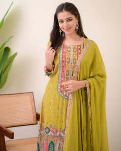 Nouveautés : Ensemble Anarkali Pista Shanti Kodi pour mariage et occasions spéciales, provenant d'un fournisseur indien. Costume Anarkali prêt-à-porter. - Product Image 5