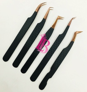 Ensemble de pinces à cils très réputées, en acier inoxydable japonais, noires, anti-dérapantes, au meilleur prix. - Product Image 2