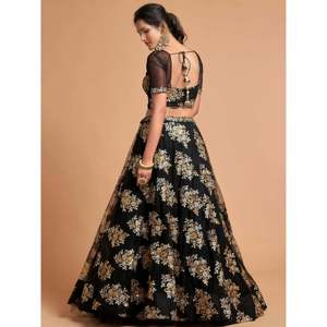 Conjunto de Lehenga Choli de Fiesta con Lentejuelas Negras para Mujer Talla Grande - Product Image 4