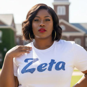 Camiseta Blanca Zeta Blue Diamond para Mujer, 100% Algodón, con Lentejuelas Bordadas, Letras Griegas, Ropa de Sororidad, Zeta Phi Beta, Estilo Clásico - Product Image 5