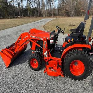 Mini Tractor Agrícola Kubota BX25S 4x4 de 20 HP, Tractor Compacto con Cargador Frontal y Cortacésped - Product Image 2