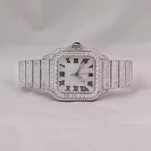 Montre pour homme de luxe avec bracelet en acier inoxydable, cadran en moissanite DVVS, style hip-hop, mouvement à quartz, fabriquée en Inde - Product Image 1