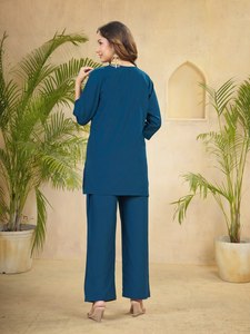 Conjunto de dos piezas para mujer en viscosa y rayón con bordado multihilo y pantalón recto |   Colección Boutique |   Proveedor al por Mayor - Product Image 3