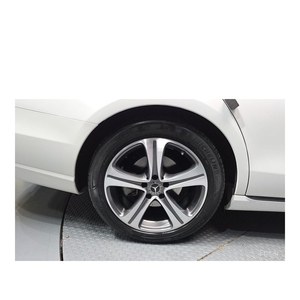 เมอร์เซเดส-เบนซ์ อี-คลาส อี300 อาวองต์การ์ด ปี 2020 ระยะทาง 41,497 กม. พวงมาลัยซ้าย เกียร์อัตโนมัติ เบาะหนัง มาตรฐานไอเสียยูโร 5 ด้านหลัง - Product Image 5