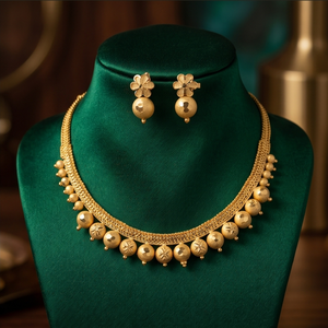 DIVYORO Ensemble collier et boucles d'oreilles pour femme en alliage de cuivre plaqué or, motif feuille texturée, longueur réglable, style classique - Product Image 2