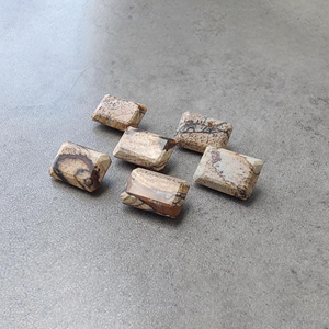 Pierre précieuse naturelle en jaspe biscuit, taille facetée, forme rectangulaire, calibrée, vente en gros - Product Image 1