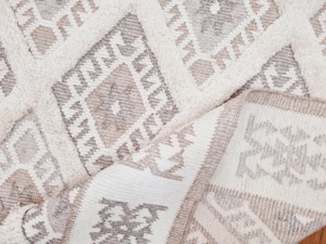 Tapis rectangulaire en laine acrylique à motifs géométriques, style bohème, tufté à la main, antidérapant, pour salon - Product Image 2