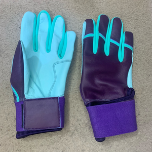 Guantes de Bateo de Cuero Rojo con Detalles Azules, Cierre de Velcro, Diseño Acolchado para Entrenamiento, Talla Adulto Unisex - Product Image 5