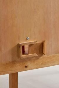 Elegante Mueble de Ratán Moderno con Puertas Estilosas, Mueble de Almacenamiento Versátil para Sala de Estar con Amplios Compartimentos Interiores - Product Image 3