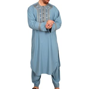Robe afghane pour homme bleu ciel avec détail argenté au col, tissage en coton fin, entretien facile, shalwar kameez traditionnel afghan - Product Image 2