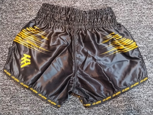 Shorts de boxe personnalisés STALWART IMPEX en polyester/coton pour l'entraînement - Séchage rapide, durables, écologiques, confortables, adaptés à toutes les saisons - Product Image 2