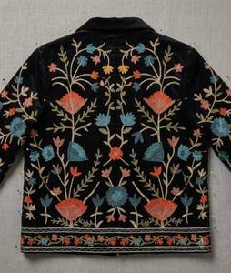เสื้อแจ็คเก็ตสั้นผ้ากำมะหยี่โบฮีเมียนปักลายซูซานี ผ้าฝ้าย สำหรับฤดูหนาว กันลม ระบายอากาศได้ดี เป็นมิตรกับสิ่งแวดล้อม ลายดอกไม้ ของขวัญสำหรับเธอ คุณแม่ - Product Image 4