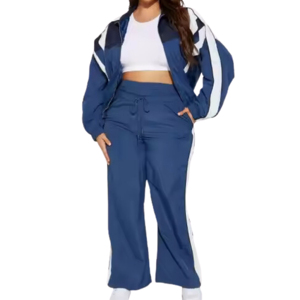 Ensemble survêtement coupe-vent personnalisé pour femme – Veste courte bicolore et pantalon large avec empiècements latéraux – Style sport streetwear – Commande en gros - Product Image 5