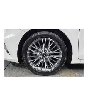 Para Kia K3 1.6 con Cámara Trasera, Asientos de Cuero, Volante a la Izquierda - Modelo Abril 2022, 54,284 km - Product Image 5