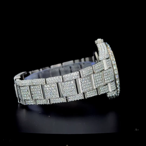 Reloj de Moissanita con Esfera Roja y Oro Blanco, Totalmente Adornado con Piedras, Números Romanos, Esfera Roja Premium, Reloj Automático con Incrustaciones de Moissanita - Product Image 6