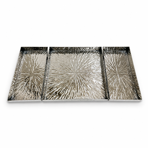 Ensemble de plateaux à chocolat texturés argentés au design moderne, fournisseur d'accessoires à chocolat personnalisables, tailles et couleurs personnalisables disponibles ici - Product Image 1