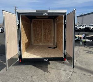 Nuevo Remolque Cerrado de Aluminio Galvanizado 6X12 EZ Hauler 6x12 XLT PRO en Stock a Bajo Precio - Product Image 6