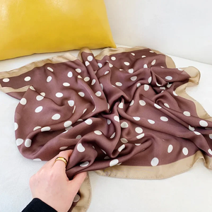Foulard en satin de soie imprimé à pois 70*70cm pour femme, petit châle, foulard pour cheveux, foulard pour sac, accessoires de mode féminins - Product Image 1