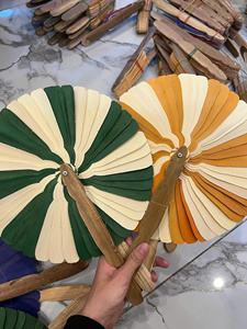 พัดใบปาล์มทำมือแบบดั้งเดิมเป็นมิตรกับสิ่งแวดล้อม สีตามสั่ง ของตกแต่งบ้าน ของขวัญทางธุรกิจ ของที่ระลึก 99 โกลด์ ดาต้า - Product Image 5
