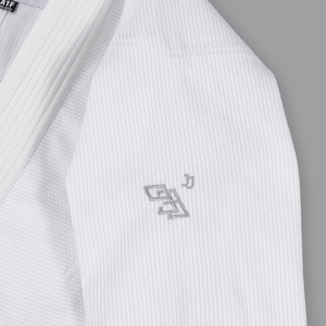 Uniformes d'arts martiaux sur mesure, uniformes de BJJ et de karaté de haute qualité, respirants et personnalisés - Product Image 2