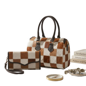 Sac à main en cuir de vachette à carreaux, très tendance, avec fermeture éclair, motif marron et blanc, sac de voyage - Product Image 1