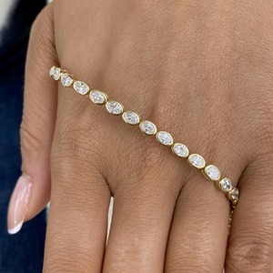 Bracelet tennis de luxe en or blanc 14 carats massif avec diamants de laboratoire taille ovale sertis clos, 8,00 carats, certifié IGI, clarté VVS2, cadeau d'anniversaire - Product Image 2