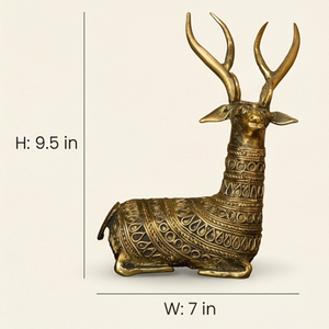 Figurine de cerf assis en laiton Dhokra, sculpture artisanale de faune pour étagères, tables, présentoirs de collection, décoration intérieure, sculpture animale - Product Image 1