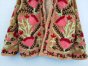 Blouson Bomber Réversible en Velours Brodé Floral Rembourré de Coton pour Femme – Idéal Automne/Hiver/Été – Vente en Gros OEM – Cadeau d'Entreprise - Product Image 2