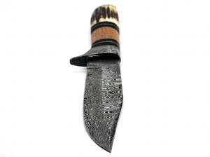 Outil utilitaire lourd en acier damas forgé à la main, sur mesure, avec manche en bois de cerf empilé et garde en damas. - Product Image 6