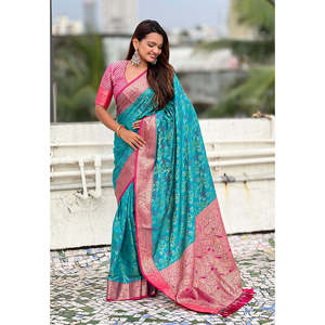 Sari Patola Bandhani de Seda Suave Aqua Blue de Elite Weaves con Tejidos en Contraste, Vestidos Elegantes para la Noche, 600g - Product Image 1