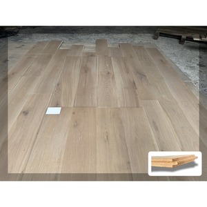 Piso de Madera Dura de Roble Blanco de Ingeniería, Tablón de 12 mm, 3 Capas, Grado AB, T&G, CARB P2, JAS Vietnam - Product Image 1