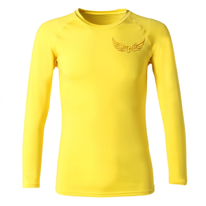 T-shirt ajusté unisexe jaune à manches longues et col rond, anti-humidité, en polyester uni pour adultes, idéal pour l'été - Product Image 2