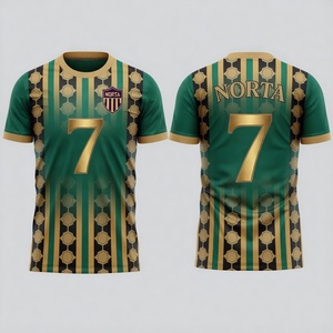 Camiseta de Fútbol para Hombre, Roja y Negra a Rayas, Sublimada, con Escudo y Número 7, Transpirable, de Poliéster, Manga Corta - Product Image 3