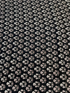 Tela de Algodón Ligera con Estampado Floral Buta Sanganeri, Diseño Indio, para Confección de Vestidos para Niños y Niñas, por Metro - Product Image 4