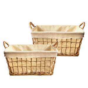 Panier de rangement de haute qualité en jacinthe d'eau naturelle, jonc de mer, rotin et bambou, avec cadre métallique et doublure en coton - Product Image 1