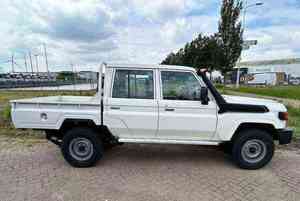 TOYOTA LAND-CRUISERS DOUBLE CABINE PICK-UP NEUF PREMIUM 2026 - Product Image 2